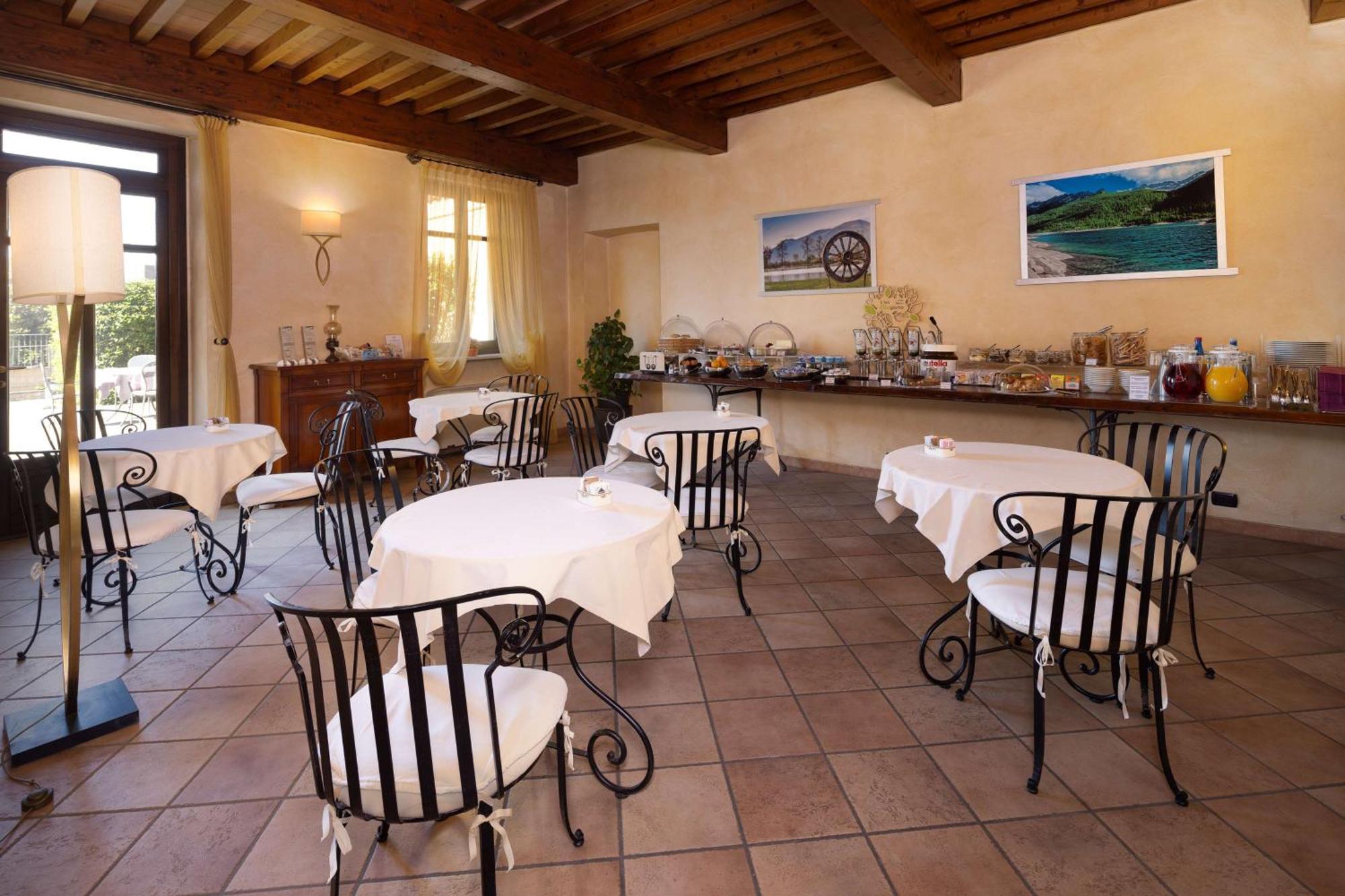 Best Western Plus Hotel Le Rondini San Francesco al Campo Dış mekan fotoğraf
