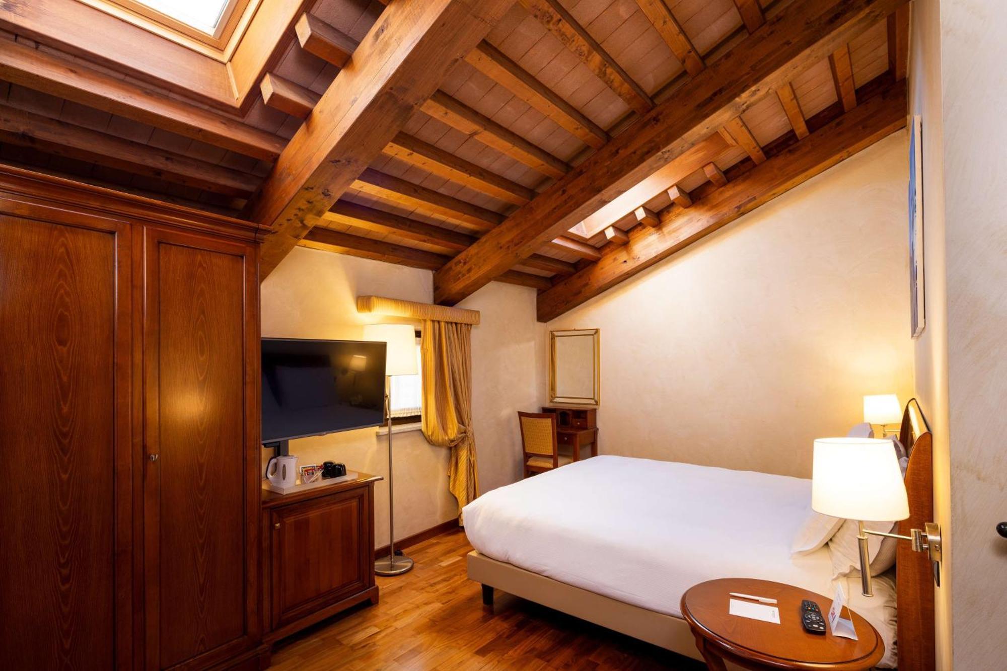 Best Western Plus Hotel Le Rondini San Francesco al Campo Dış mekan fotoğraf