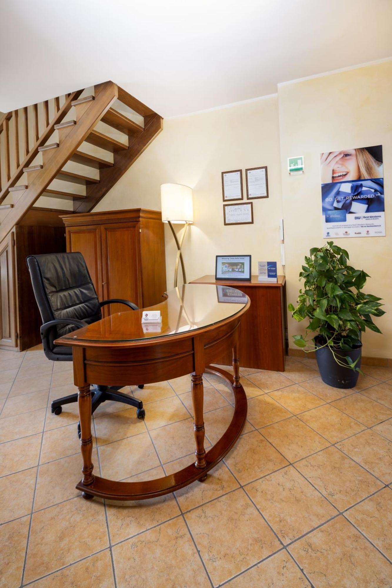 Best Western Plus Hotel Le Rondini San Francesco al Campo Dış mekan fotoğraf