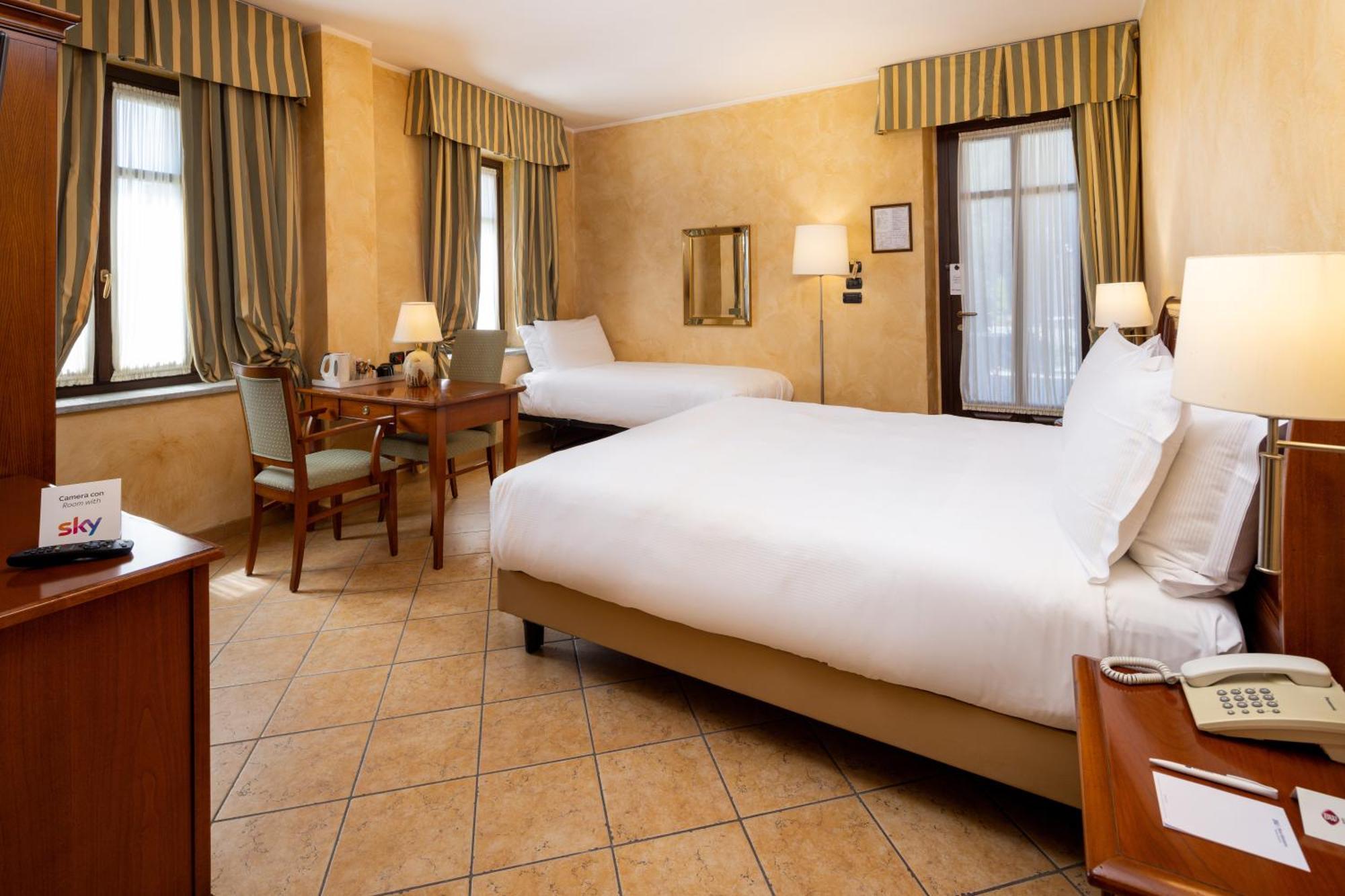 Best Western Plus Hotel Le Rondini San Francesco al Campo Dış mekan fotoğraf