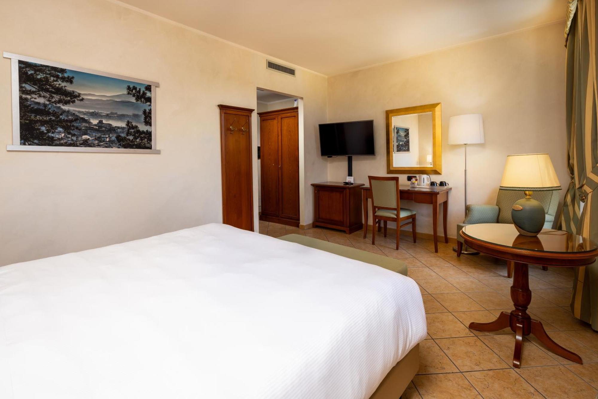 Best Western Plus Hotel Le Rondini San Francesco al Campo Dış mekan fotoğraf